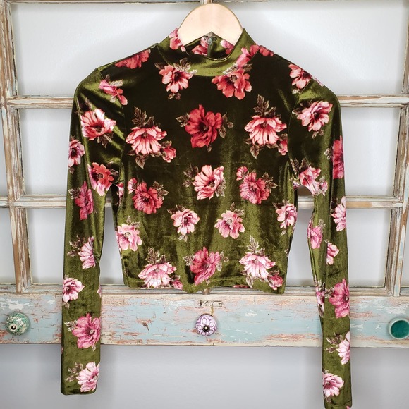 Velour Floral crop top with back hidden zipper - Picture 1 of 6